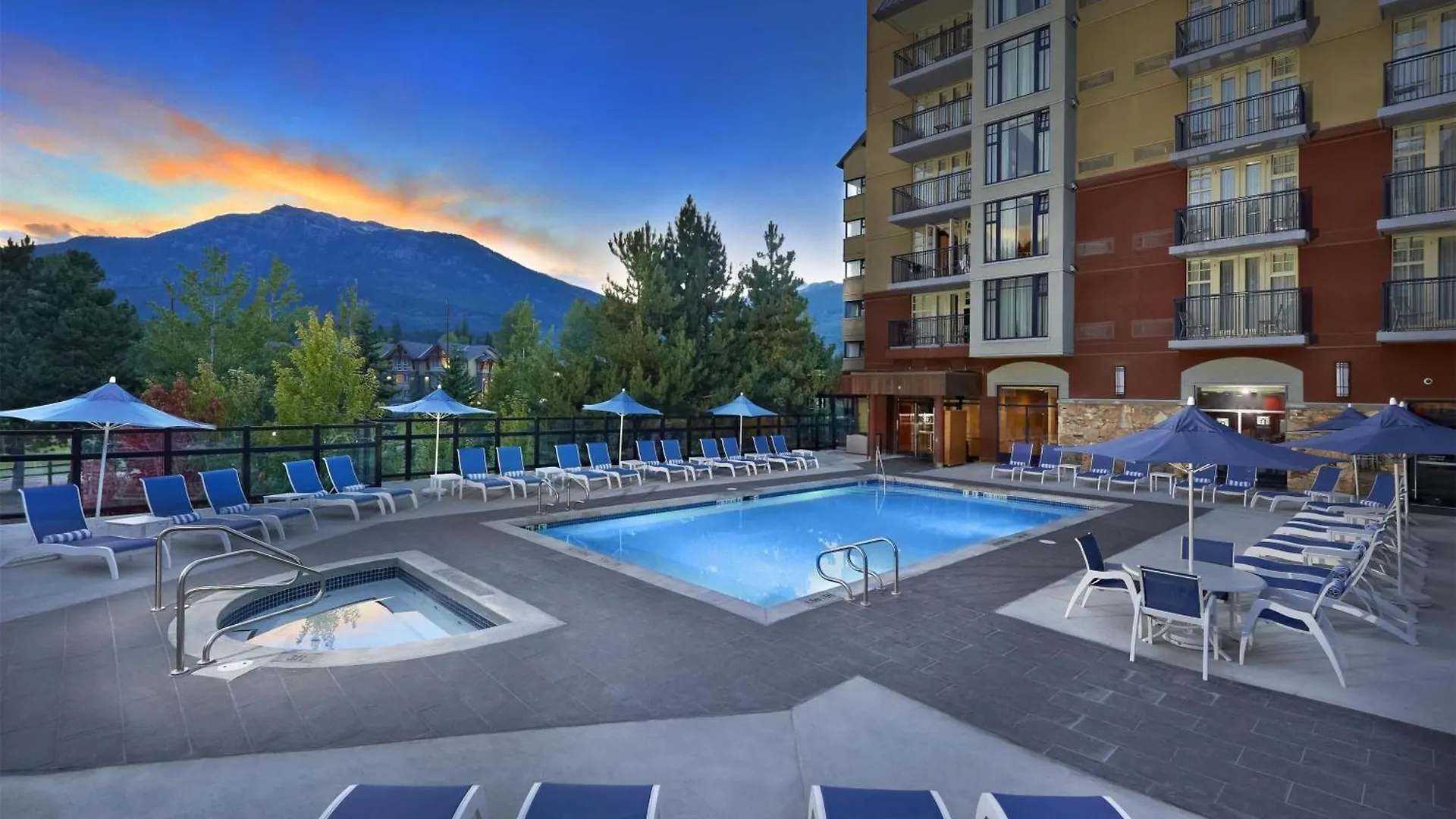 Hilton Whistler Resort & Spa 5*,