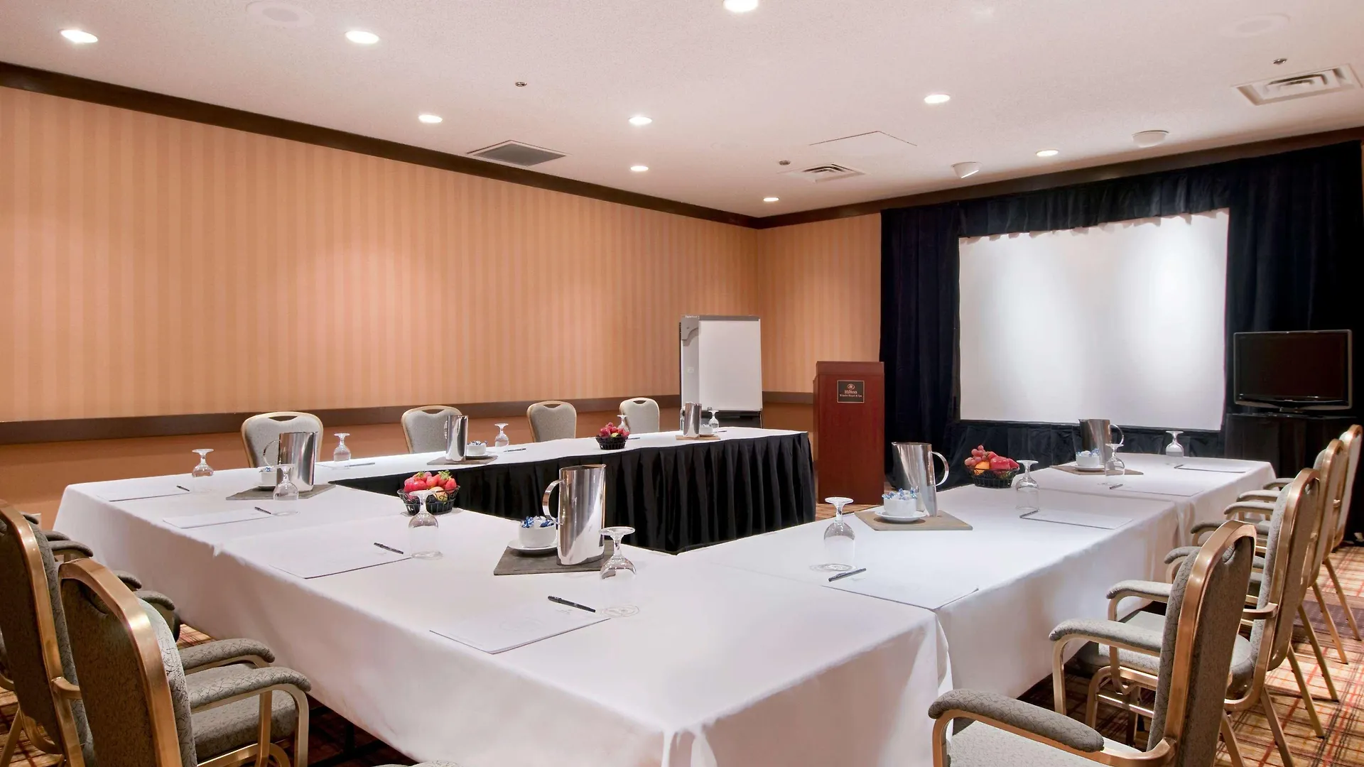 Hilton Whistler Resort & Spa 5*,